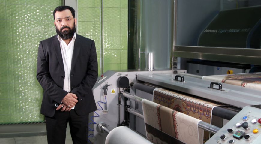 شرکت نساجی پاکستانی موتی فابریکس (Moti Fabrics) برای همگام بودن با تغییر ذائقه بازار در صنعت چاپ پارچه، الگوی تجاری جدید و چالش برانگیزی را در پیش گرفته است.